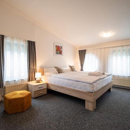 Four Roses Bed and Breakfast Zagreb Eksteriør billede