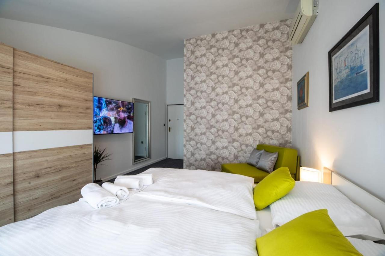 Four Roses Bed and Breakfast Zagreb Eksteriør billede